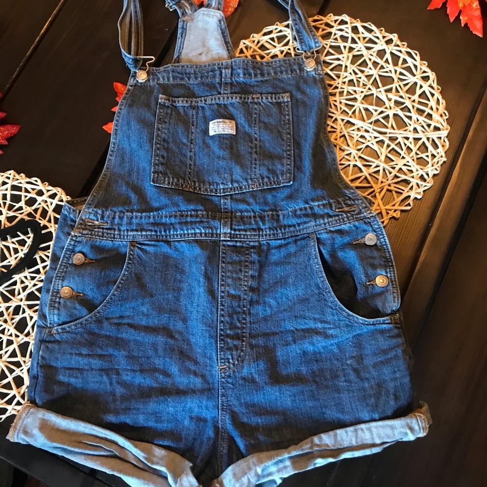 Levi’s Overall shorts